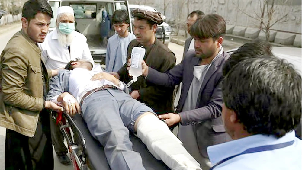 Người bị thương trong vụ tấn công ở thủ đô Kabul (Afghanistan)