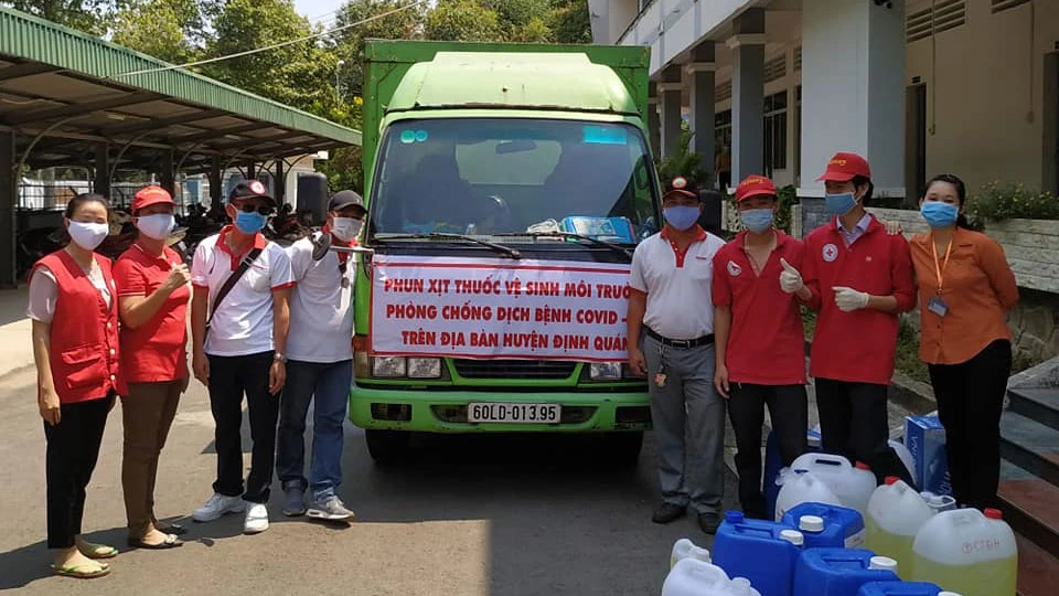 Vedan Việt Nam đồng hành cùng Hội Chữ thập đỏ huyện Định Quán