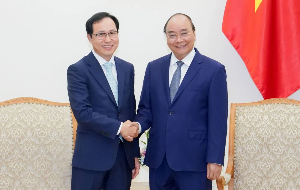 Thủ tướng Nguyễn Xuân Phúc tiếp ông Choi Joo Ho, Tổng Giám đốc Tổ hợp Samsung Việt Nam. Nguồn: VGP
