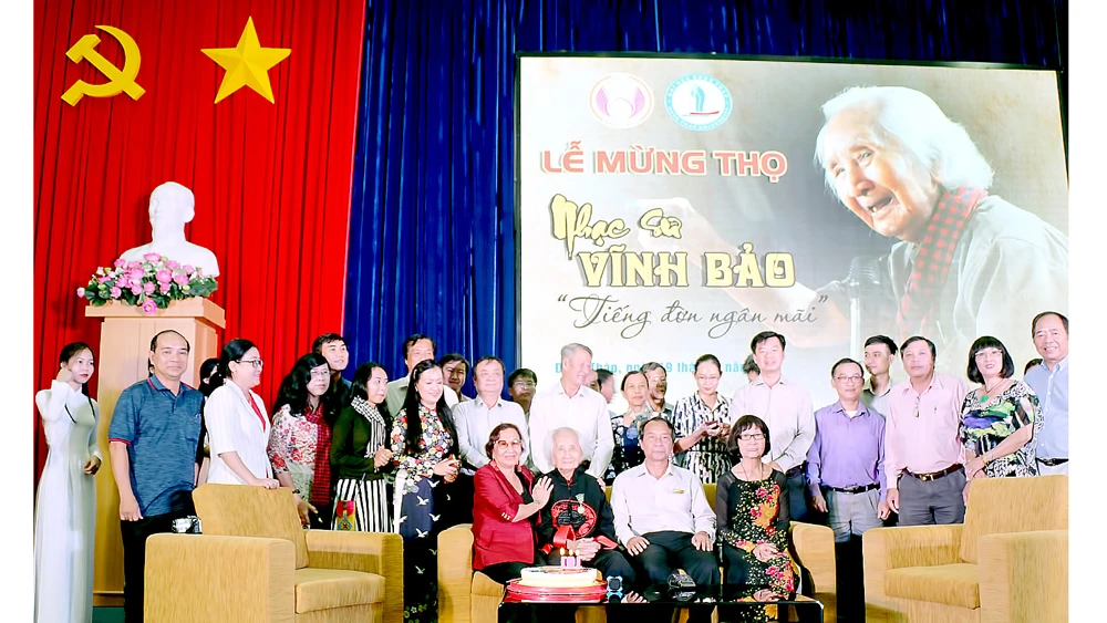 Giao lưu và mừng thọ nhạc sư Nguyễn Vĩnh Bảo tại Trường Đại học Đồng Tháp ngày 19-8-2018