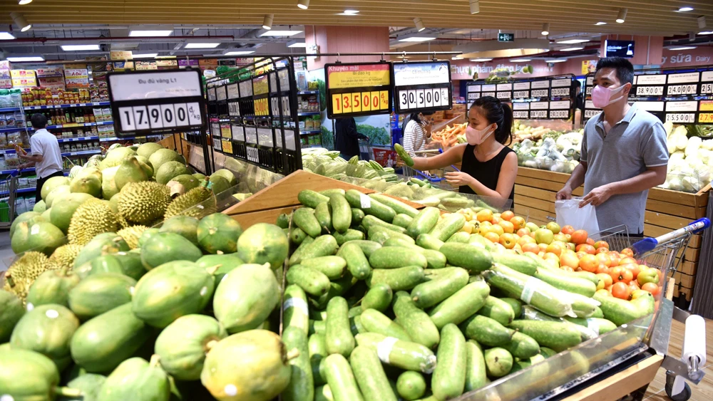 Thực phẩm nông sản giảm giá mạnh tại Co.opmart