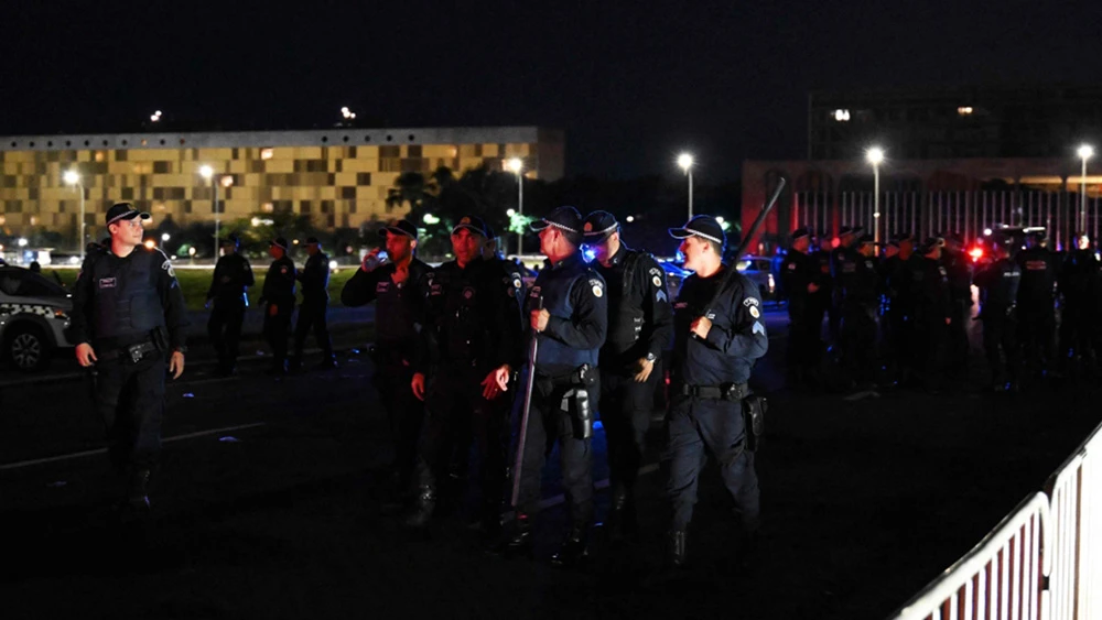 Lực lượng an ninh và cảnh sát Brazil đã kiểm soát được thủ đô Brasilia trong ngày 9-1
