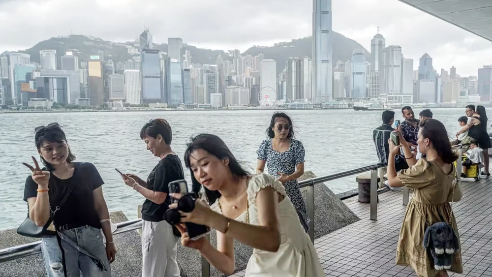 Người trẻ Trung Quốc đang tham gia những chuyến du lịch cực ngắn. Ảnh: Getty Images