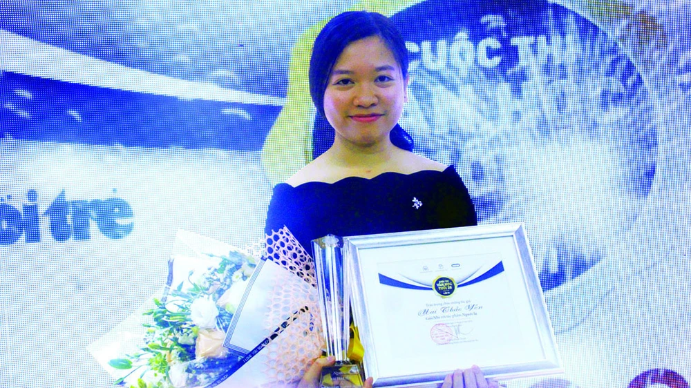 Tác giả Mai Thảo Yên nhận giải nhì tại cuộc thi Văn học tuổi 20 lần 6 