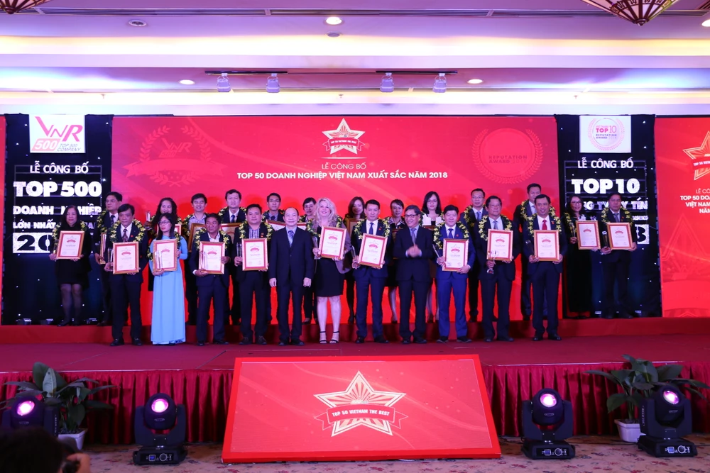 Minh Hưng Group nhận giải thưởng Top 50 doanh nghiệp VN xuất sắc nhất năm 2018