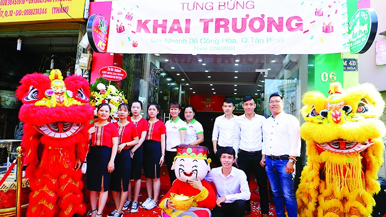 Khai trương showroom Sâm Ngọc Linh Kon Tum và sữa 3 con dê tại TPHCM