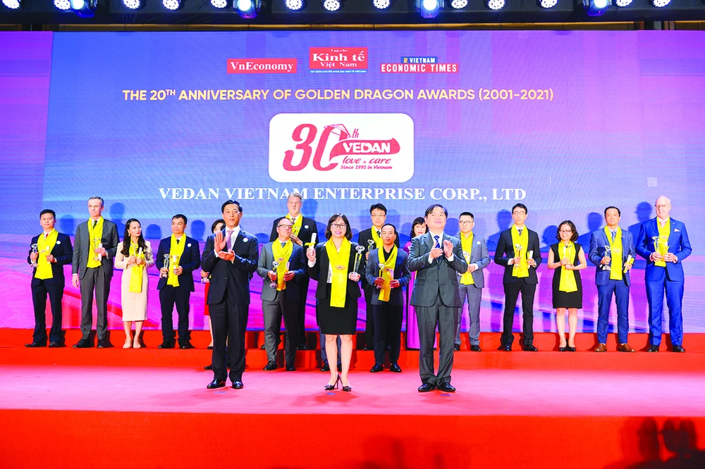 Vedan Việt Nam đón nhận giải thưởng Rồng Vàng 2020