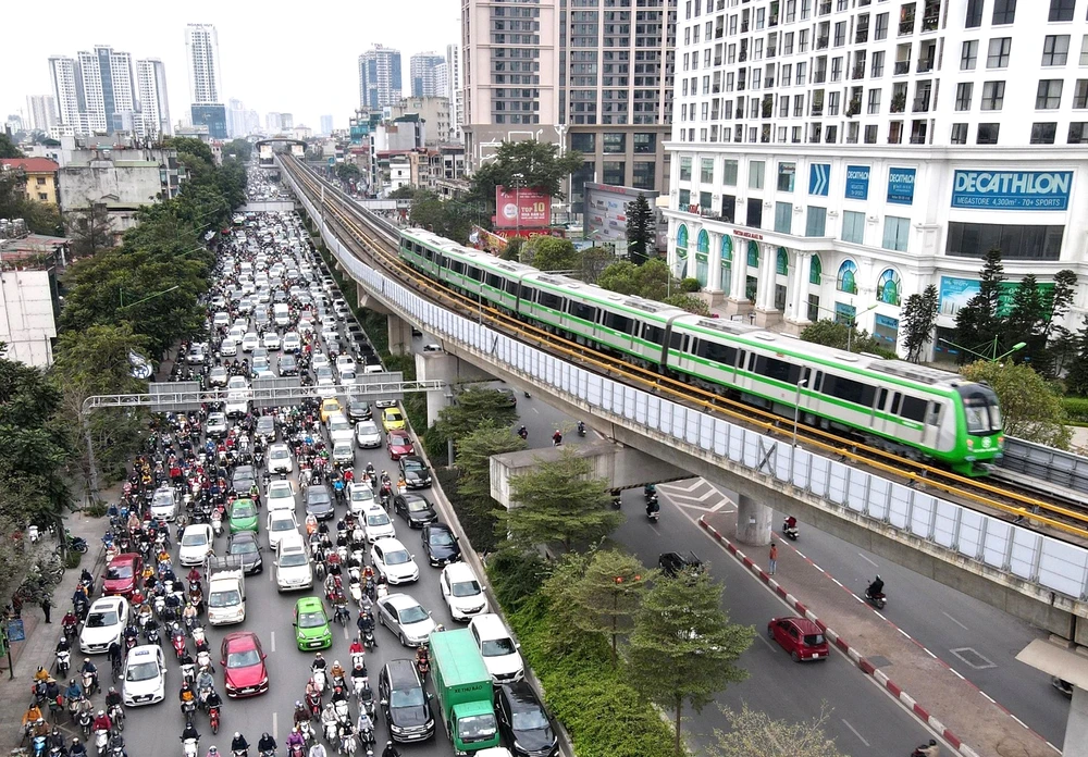 Đường sắt Cát Linh - Hà Đông chạy trên tuyến có mật độ giao thông lớn nhất thủ đô Hà Nội