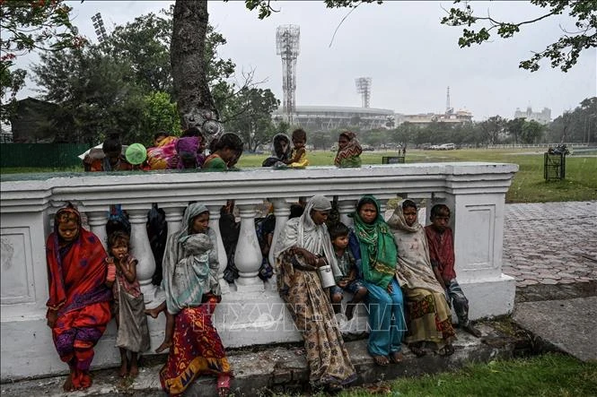 Người vô gia cư tại Kolkata, Ấn Độ. Ảnh: AFP/TTXVN