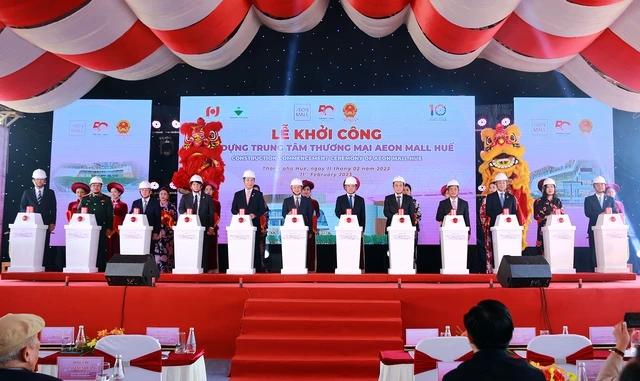 Phó Thủ tướng Trần Lưu Quang dự lễ khởi công xây dựng Trung tâm thương mại AEON tại tỉnh Thừa Thiên - Huế. Ảnh: VGP