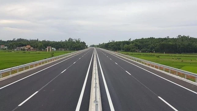 Làm rõ phương án thực hiện dự án đường cao tốc TPHCM - Chơn Thành