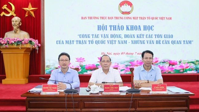 Hội thảo khoa học “Công tác vận động, đoàn kết các tôn giáo của MTTQ Việt Nam - Những vấn đề cần quan tâm”. Ảnh: Tạp chí Mặt Trận