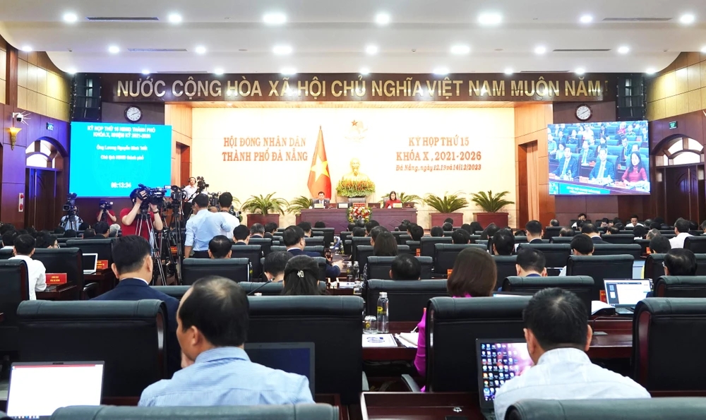 Toàn cảnh phiên khai mạc kỳ họp thứ 15, HĐND TP Đà Nẵng nhiệm kỳ 2021-2026. Ảnh: XUÂN QUỲNH