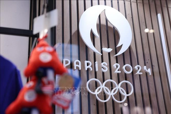 Biểu tượng Thế vận hội Olympic Paris 2024. Ảnh: AFP/TTXVN