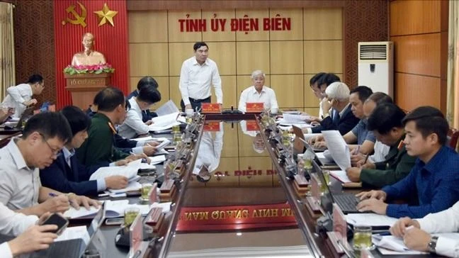 Chủ tịch Ủy ban Trung ương MTTQ Việt Nam Đỗ Văn Chiến đã làm việc với Ban Thường vụ Tỉnh ủy Điện Biên