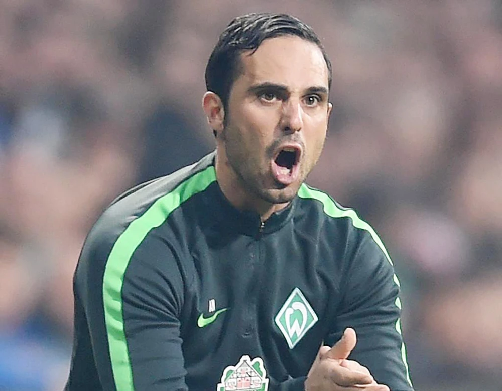 HLV Alexander Nouri sẽ tiếp tục dẫn dắt Bremen trong mùa tới.