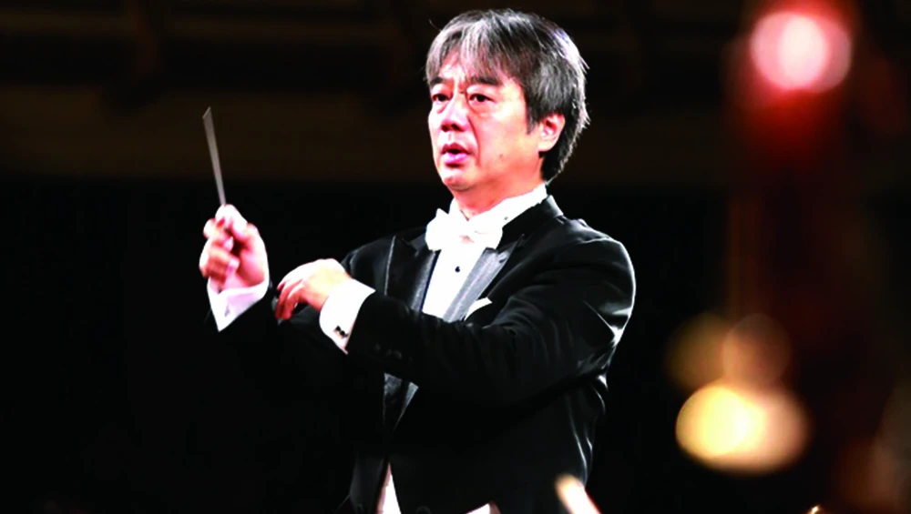 Nhạc trưởng Honna Tetsuji 