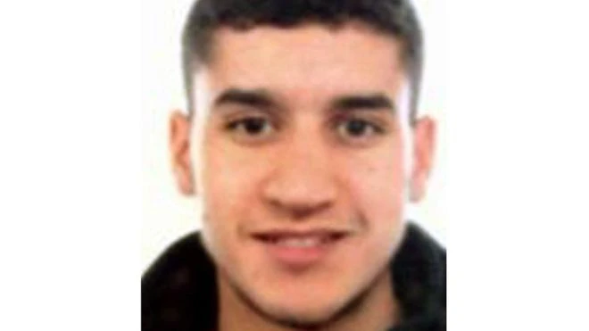 Younes Abouyaaqoub, 22 tuổi, nghi phạm lái xe tải tấn công ở Barcelona, Tây Ban Nha, ngày 17-8-2017