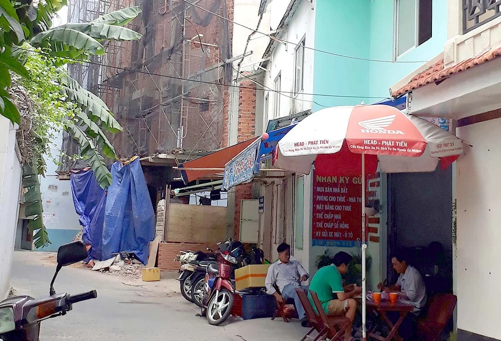  Căn nhà số 30/59 bị người dân tố xây lấn hẻm 46/10 và hẻm 30 đường Nguyễn Cửu Vân
