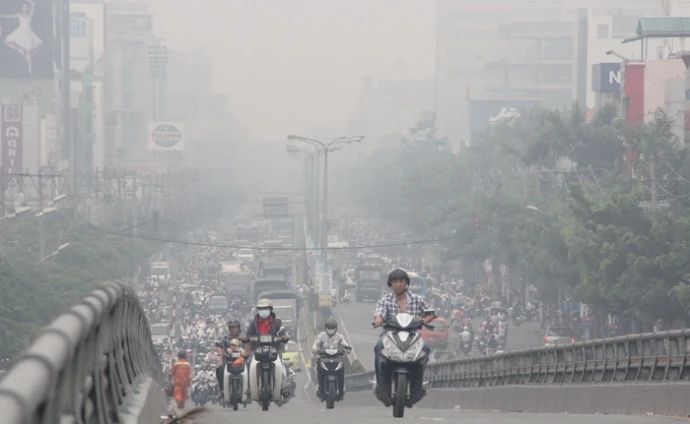 “Sống chung” với ô nhiễm không khí