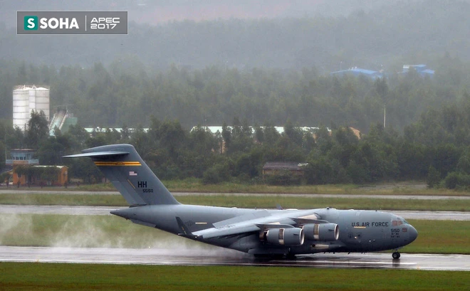 Siêu vận tải cơ Boeing C-17 Globemaster III đến Đà Nẵng