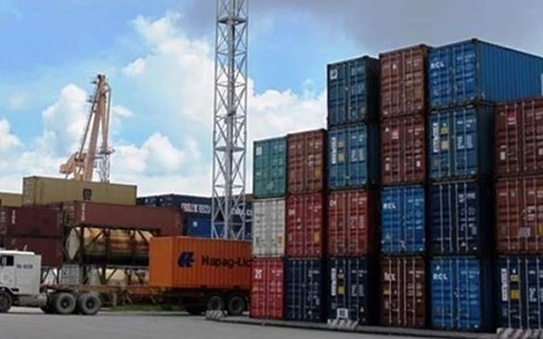 Xử lý nhanh container tồn cảng