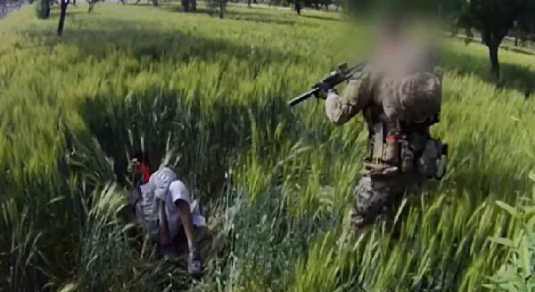 Vụ hành quyết dân thường Afghanistan của lính SAS năm 2012. Video: ABC News.