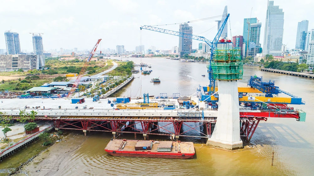 Thu Thiem Bridge-2 Project is making speedy progress.