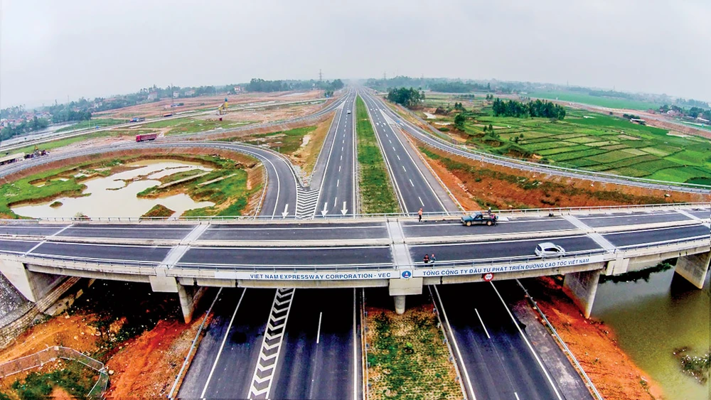 Cao tốc Nội Bài - Lào Cai do VEC làm chủ đầu tư.