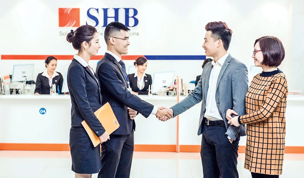 Saigon-Hanoi Commercial Joint Stock Bank (SHB) approved listing from HNX to HOSE, and along with improved business results, has become the biggest gainer in recent years. Photo: Viet Chung