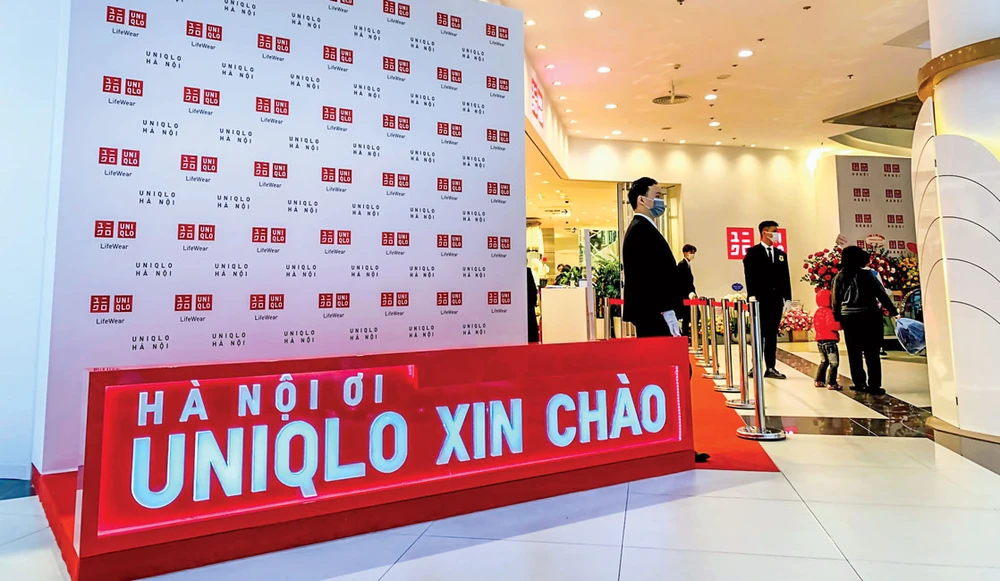 Khi khai trương cửa hàng Uniqlo đầu tiên tại Hà Nội.
