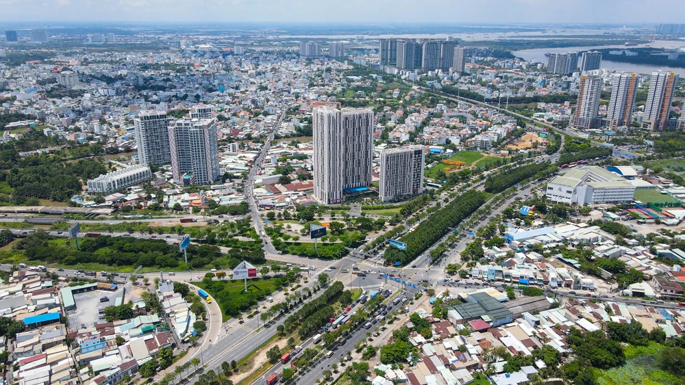 Hoàn thiện nút giao thông Mỹ Thủy, mở rộng Nguyễn Thị Định cùng nhiều công trình hạ tầng khác đang góp phần thay đổi diện mạo khu Đông.