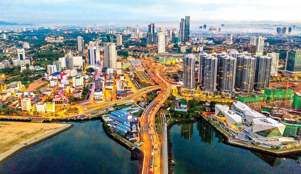 Thành phố Johor Bahru - Malaysia, nơi đặt đại bản doanh của Vietnam Town.