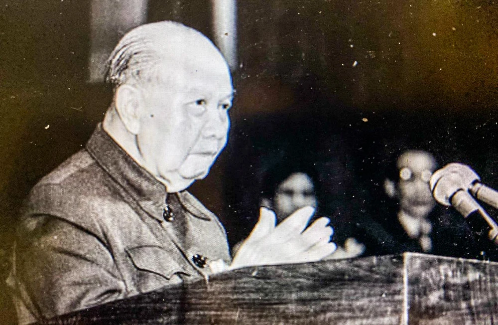  Ông Trường Chinh, người soạn thảo Đề cương Văn hóa 1943. 