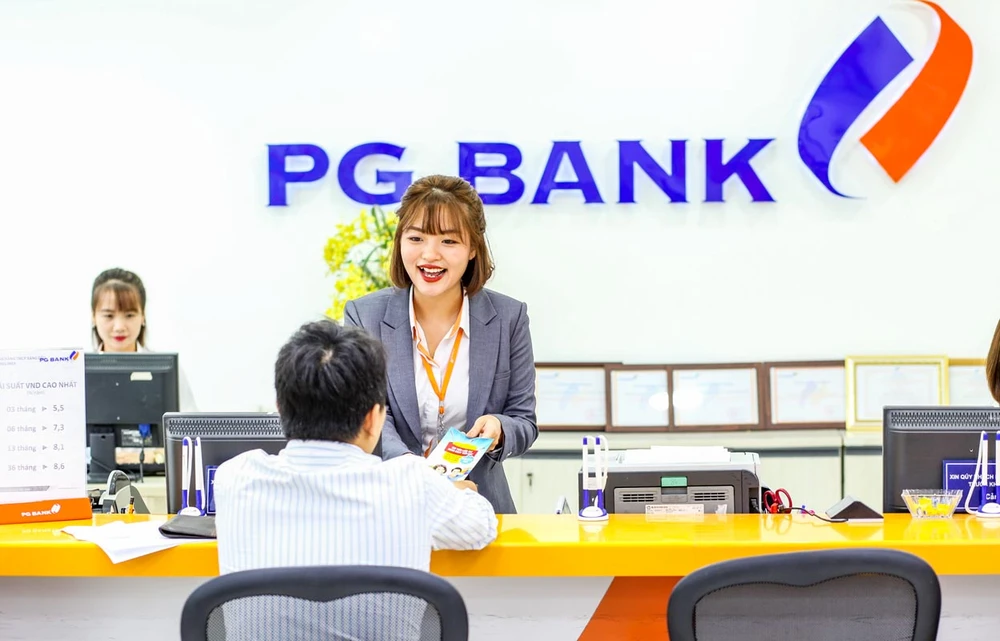 Mặc dù đang chờ được ngân hàng khác tiếp nhận vì nợ xấu cao, nhưng bất ngờ giá CP của PGB được thổi lên cao bất thường. 