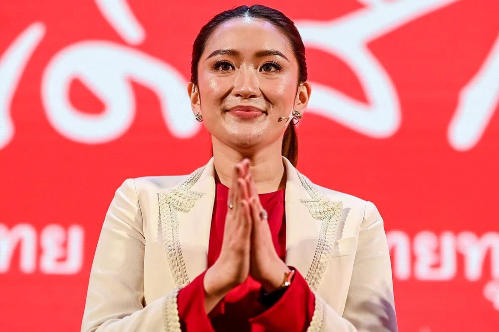 Con gái cựu Thủ tướng Thaksin có đủ sức thách thức quyền lực của quân đội?