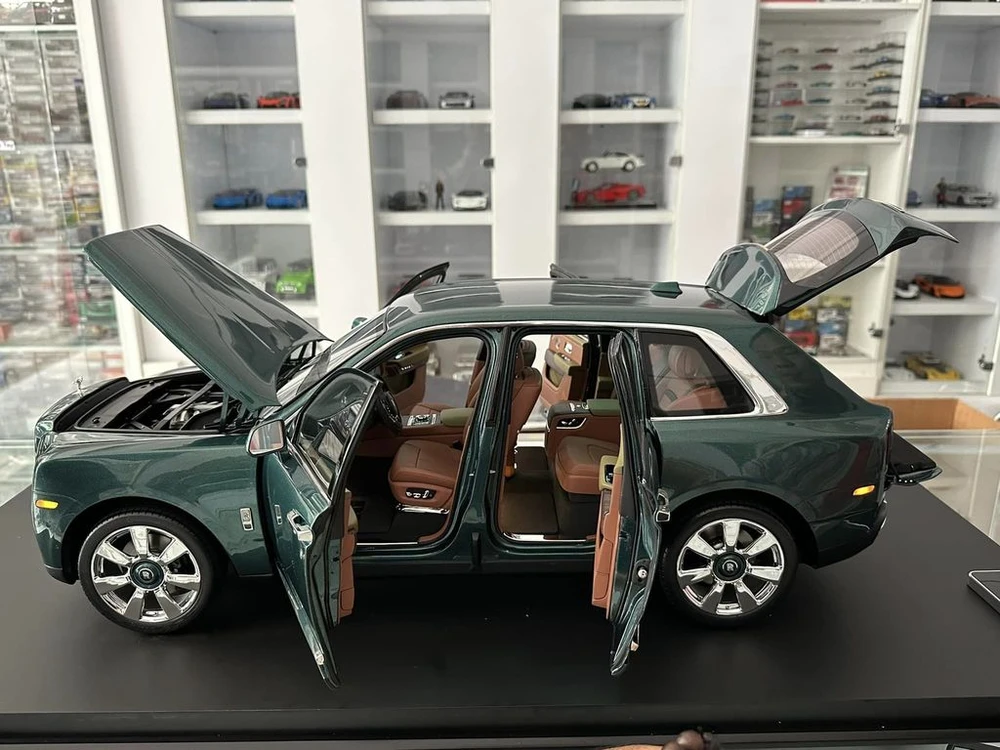 Cận cảnh mô hình Rolls-Royce Cullinan, trị giá bằng một chiếc Toyota Camry