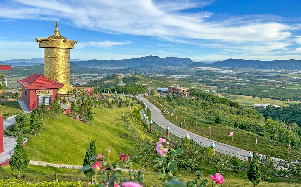 khu du lịch văn hóa tâm linh Samten Hills Dalat, TP Đà Lạt, tỉnh Lâm Đồng.