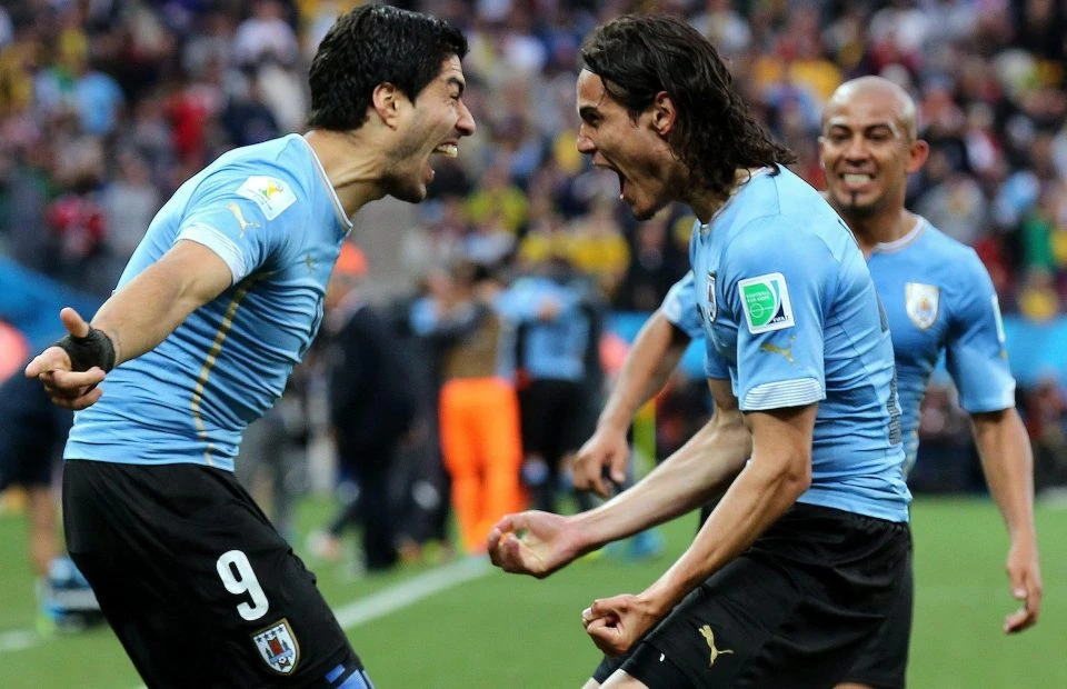 2 tay sát thủ Uruguay - Luis Suarez và Edinson Cavani.