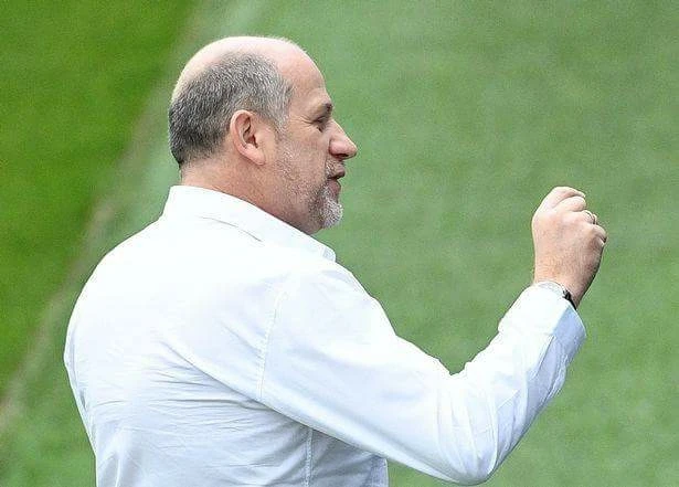 Giám đốc thể thao Antero Henrique có nguy cơ bị sa thải.