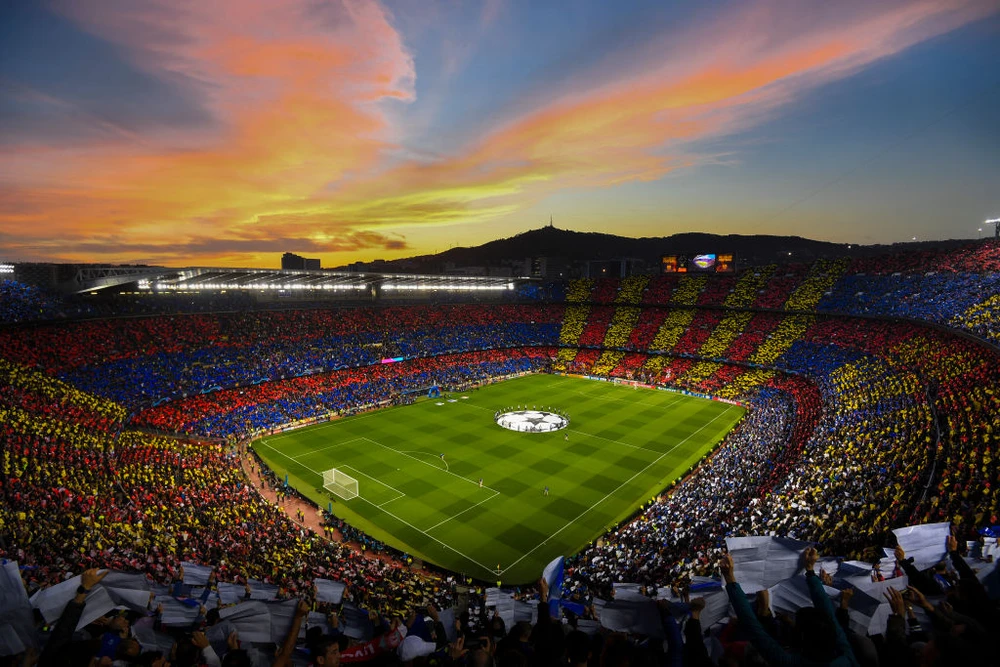 Barca sẽ bán tên sân Camp Nou để gây quỹ chống Covid-19
