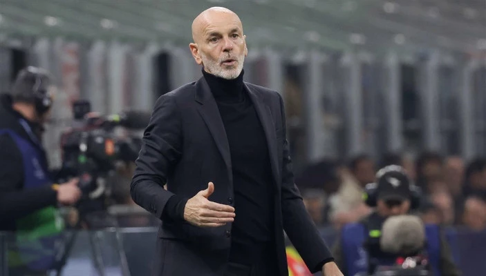 HLV Stefano Pioli vô cùng thất vọng