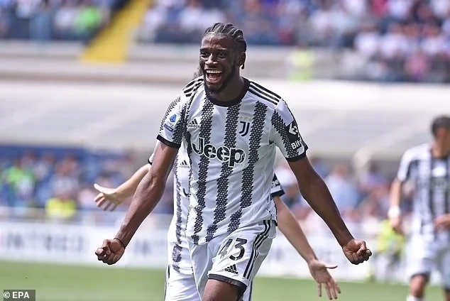 Samuel Iling Junior ăn mừng bàn thắng đầu tiên cho Juventus