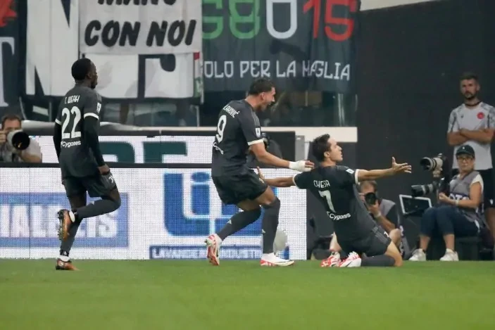 Chiesa ăn mừng bàn thắng sờm trước Udinese
