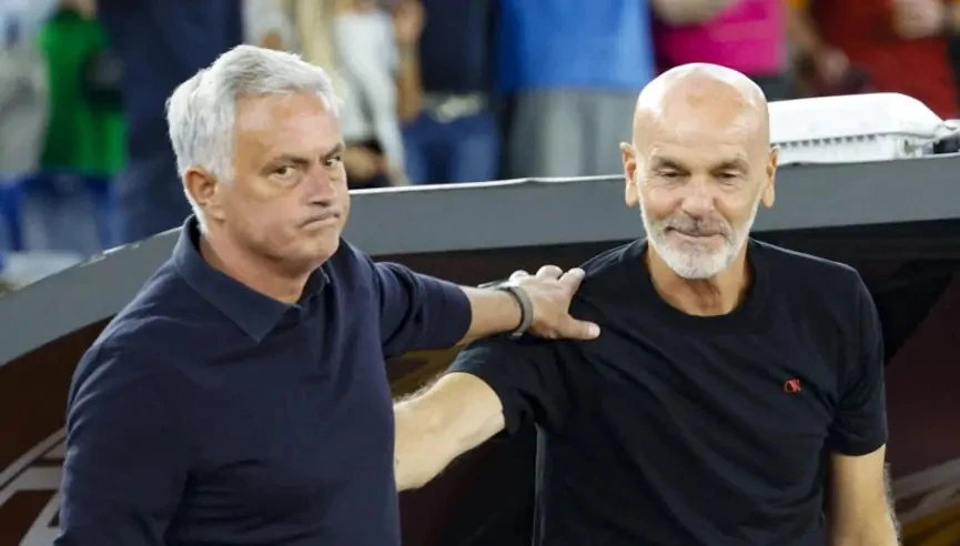 Hai HLV Stefano Pioli và Jose Mourinho sau trận đấu