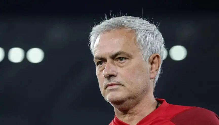 Gương mặt đầy cảm xúc của HLV Mourinho sau trận thắng Frosinone