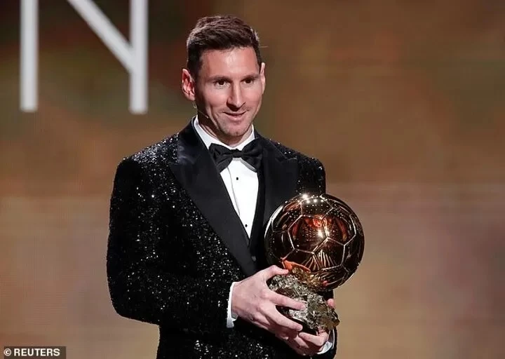 Lionel Messi chuẩn bị giành Quả bóng vàng vào cuối tháng 10