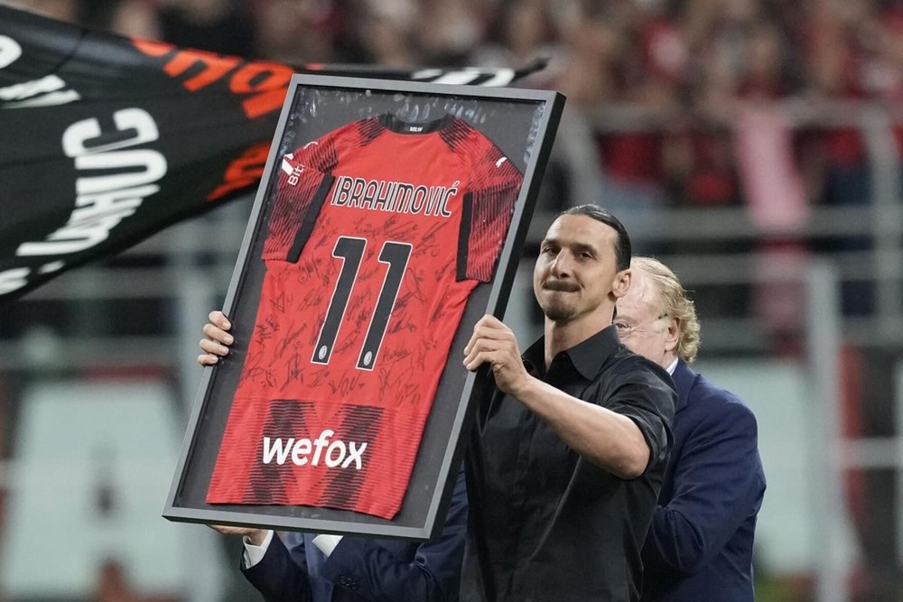 Ibrahimovic vừa giải nghệ ở tuổi 41 hồi mùa hè