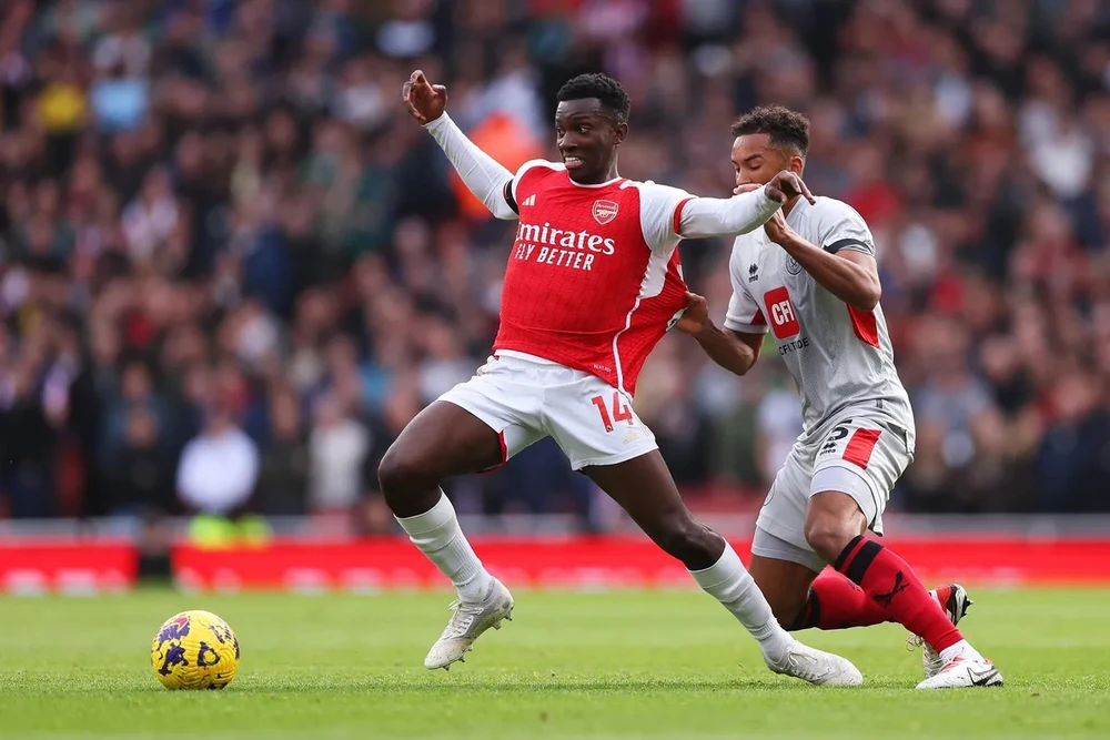 Eddie Nketiah lập hat-trick đầu tiên ở Arsenal
