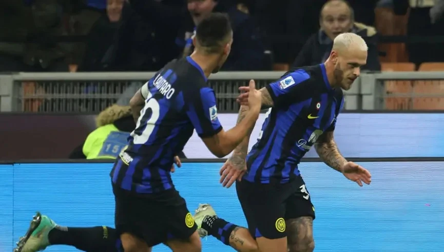 Federico Dimarco ăn mừng bàn thắng cho Inter